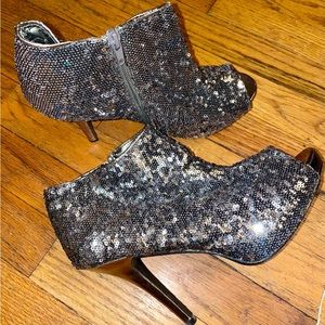 Fahrenheit- Peep Toe Sequins Heels